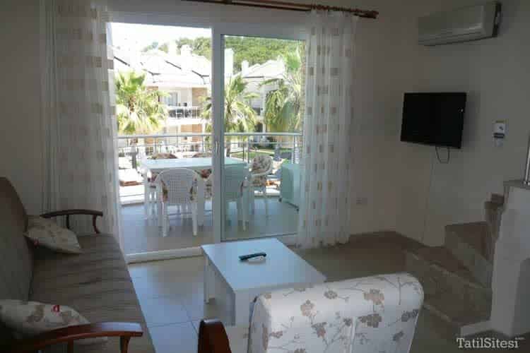 Golden Life Blue Green Residence